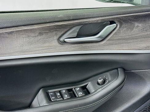 New 2026 Jeep Grand Cherokee L 4WD image 24