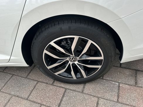 New 2026 Volkswagen Jetta SE image 10