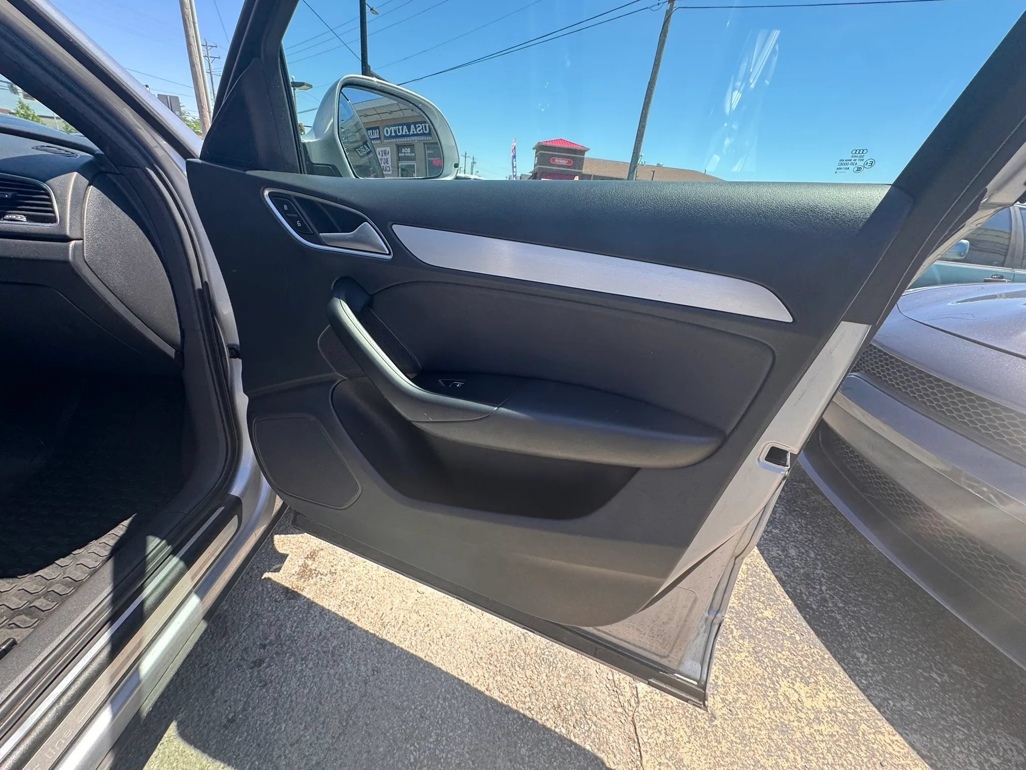 Used 2018 Audi Q3 2.0T Premium AWD/4WD image 25