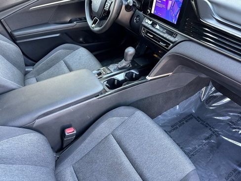 Used 2025 Toyota Camry LE FWD image 14