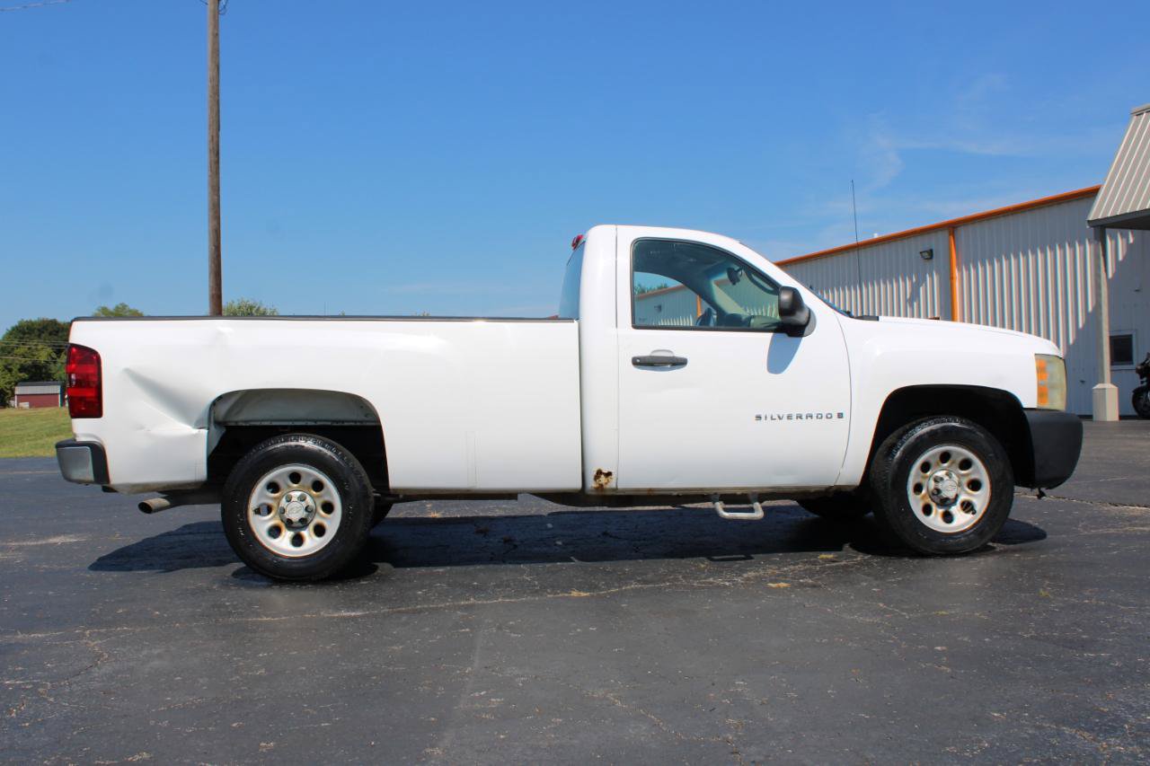 Used 2008 Chevrolet Silverado 1500 W/T RWD image 3