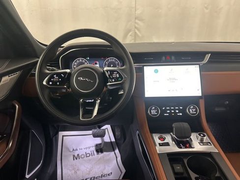 Used 2025 Jaguar F-PACE R-Dynamic S image 26