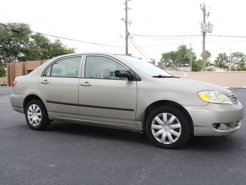 Used 2005 Toyota Corolla CE FWD image 13