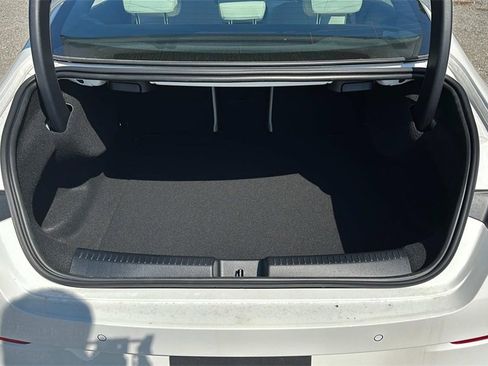 Used 2025 Mercedes-Benz CLA 250 image 9