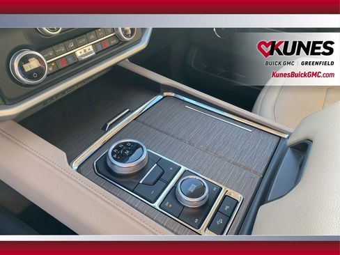 Used 2024 Ford Expedition Limited image 20