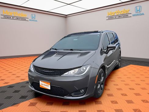 Used 2018 Chrysler Pacifica Touring Plus w/ S Appearance Package image 1