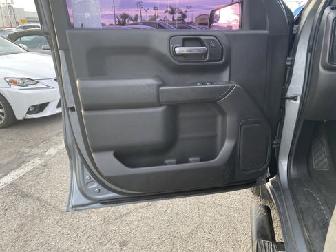 Used 2019 Chevrolet Silverado 1500 Custom w/ Custom Value Package image 19