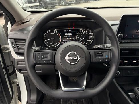 Certified 2023 Nissan Rogue SV image 15