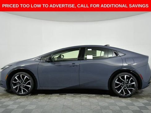 New 2026 Toyota Prius Plug-In Hybrid FWD image 16