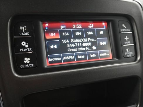 Used 2020 Dodge Journey SE w/ SE Popular Equipment Group image 17