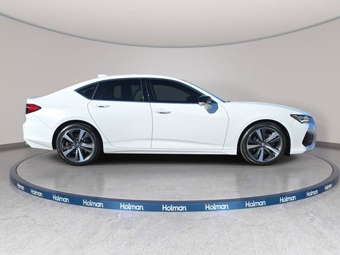 Used 2025 Acura TLX w/ Technology Package image 8
