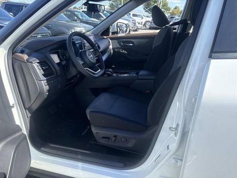 Used 2023 Nissan Rogue SV FWD image 17