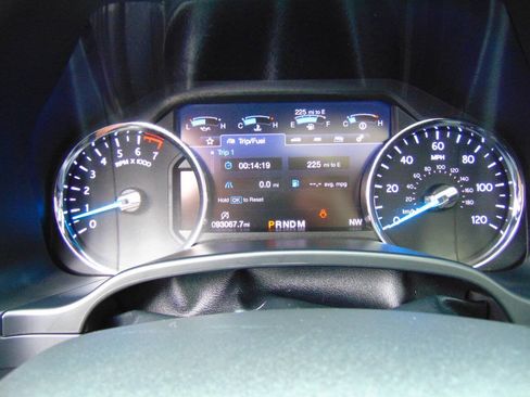 Used 2019 Ford Expedition Max XLT w/ Equipment Group 202A AWD/4WD image 26