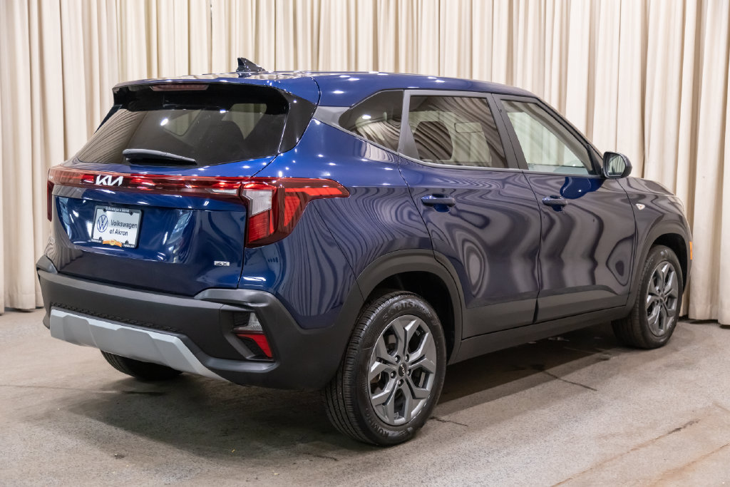 Used 2025 Kia Seltos LX AWD/4WD image 6
