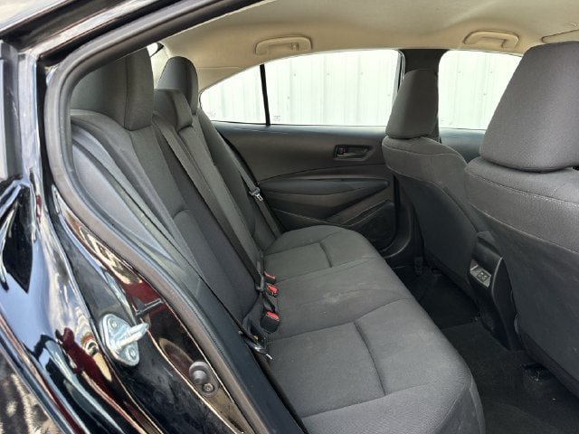 Used 2025 Toyota Corolla LE FWD image 31