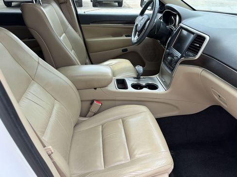 Used 2014 Jeep Grand Cherokee Limited RWD image 25