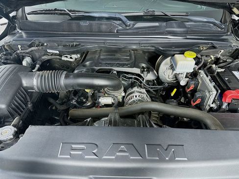 Used 2019 RAM 1500 Laramie image 33