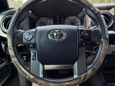 Used 2017 Toyota Tacoma TRD Sport w/ Tow Package RWD image 17