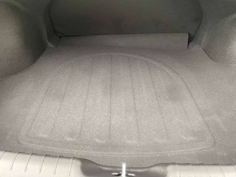 Used 2025 Hyundai Elantra SE image 27