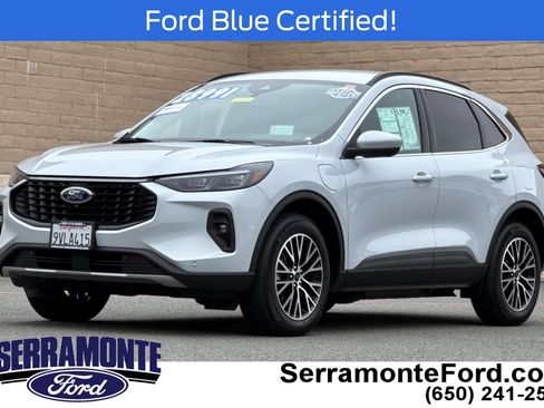 Certified 2025 Ford Escape SE w/ PHEV Premium Package FWD image 9