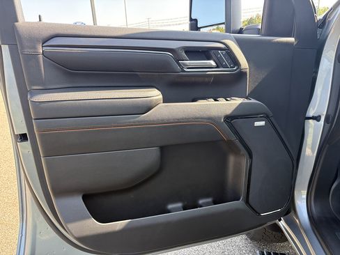 Used 2024 GMC Sierra 2500 AT4 w/ AT4 Preferred Package AWD/4WD image 27