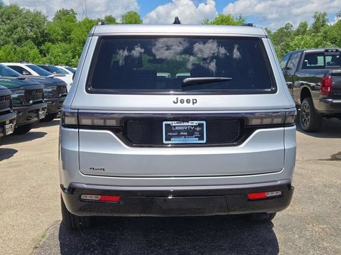New 2026 Jeep Grand Wagoneer 4WD w/ HD Trailer Tow Package image 12