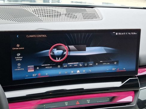 Used 2025 BMW i5 xDrive40 w/ Premium Package image 16