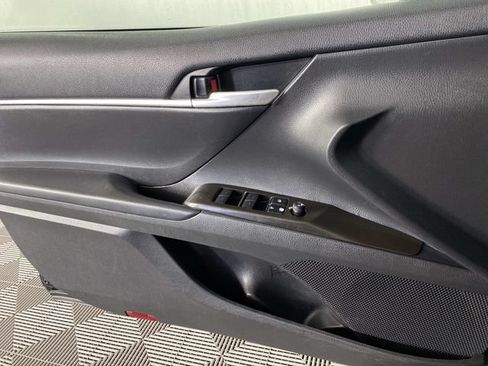 Used 2021 Toyota Camry LE FWD image 23