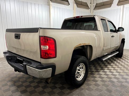 Used 2009 Chevrolet Silverado 2500 LT w/ Exterior Plus Package image 14