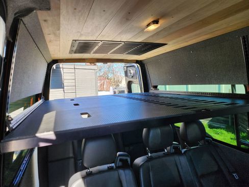 Used 2020 Mercedes-Benz Sprinter 2500 image 61