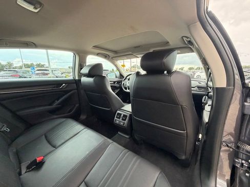 Used 2021 Honda Accord Touring image 27