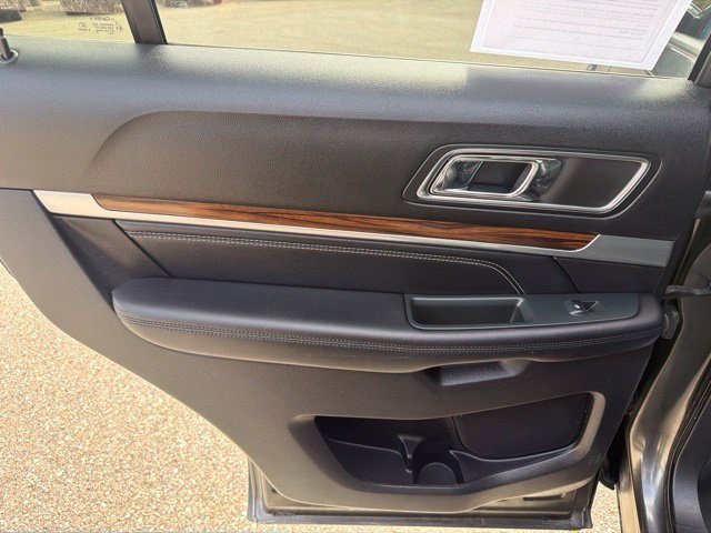 Used 2019 Ford Explorer Limited w/ Class III Trailer Tow Package AWD/4WD image 14