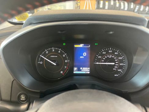 Used 2019 Subaru Crosstrek 2.0i Premium AWD/4WD image 3