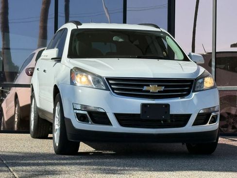 Used 2017 Chevrolet Traverse LT w/ Style and Technology Package AWD/4WD image 18
