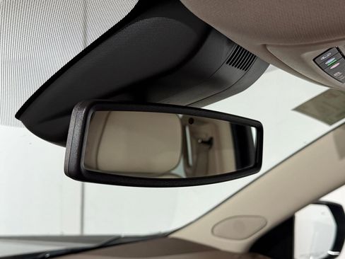 Used 2023 GMC Yukon Denali RWD image 17