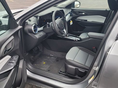 New 2026 Chevrolet Trax LT w/ Driver Confidence Package image 18