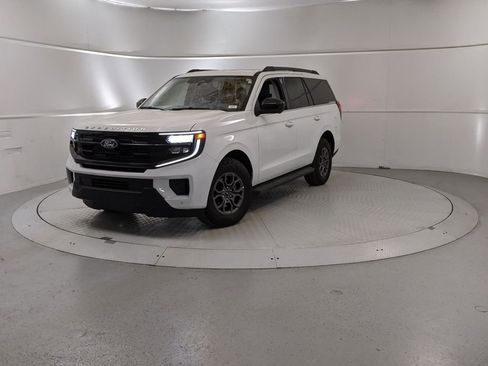 New 2025 Ford Expedition Active image 6