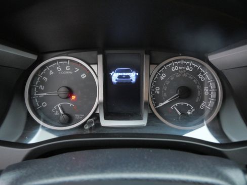 Certified 2019 Toyota Tacoma SR5 image 22