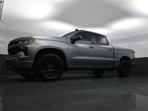 Used 2024 Chevrolet Silverado 1500 RST image 25