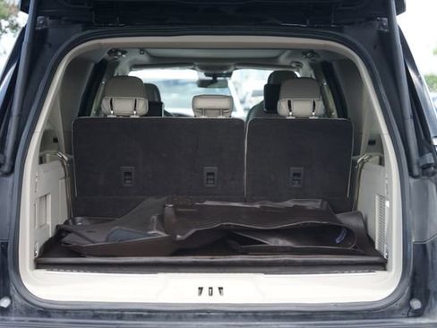 Used 2020 Lincoln Navigator L Reserve w/ Equipment Group 208A Reserve AWD/4WD image 34