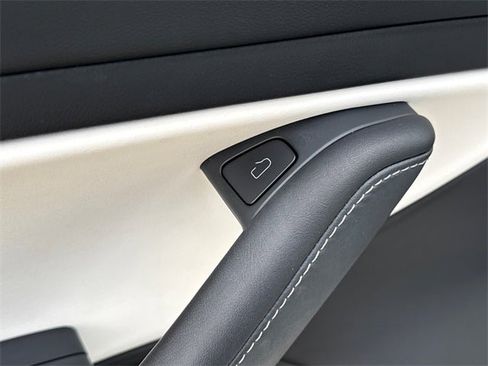 Used 2021 Tesla Model 3 Long Range image 21