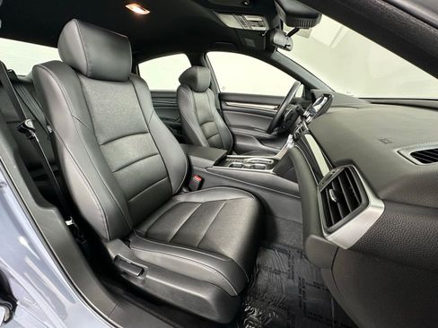 Used 2022 Honda Accord Sport image 6