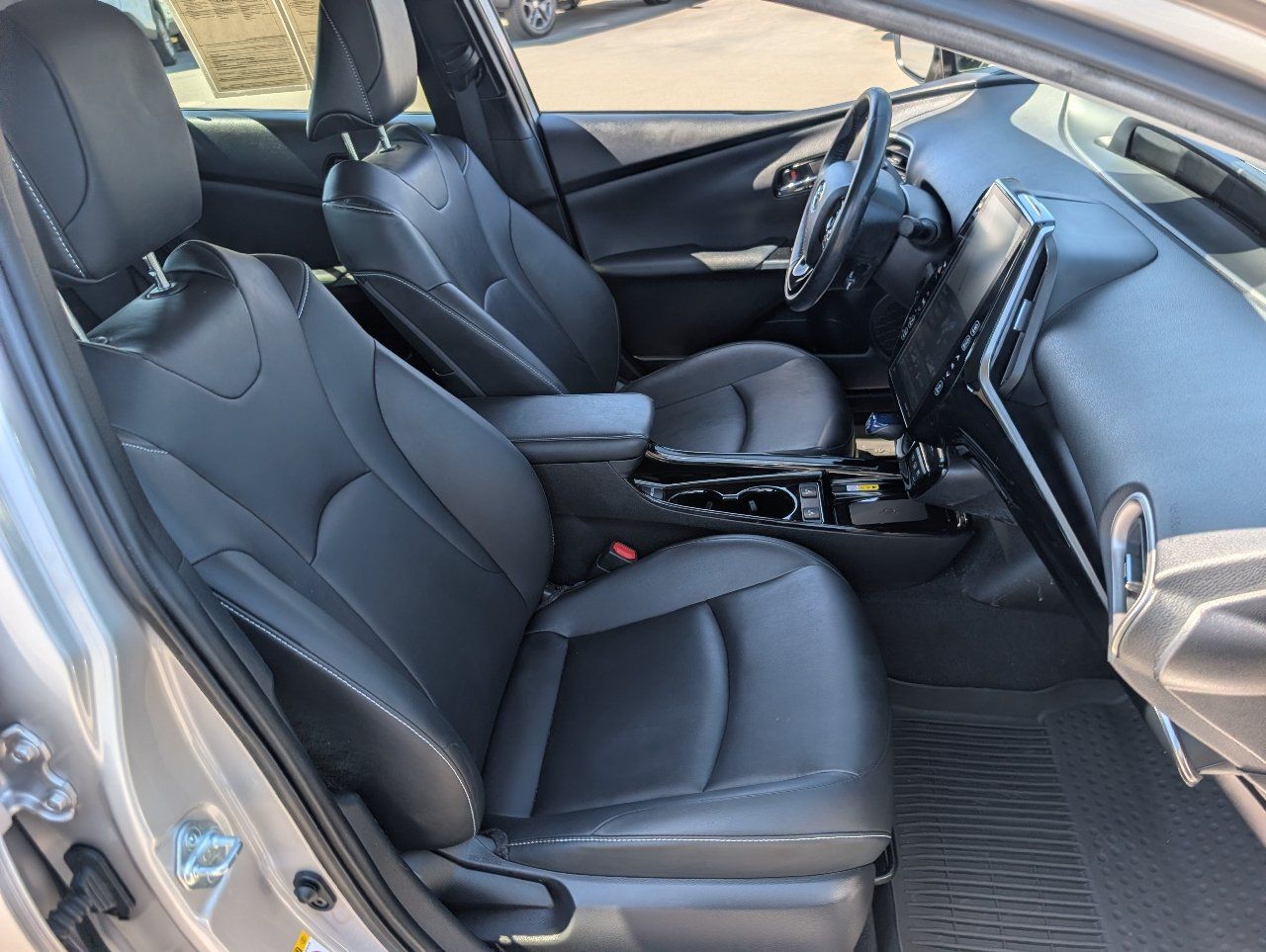 Used 2021 Toyota Prius Prime XLE FWD image 8