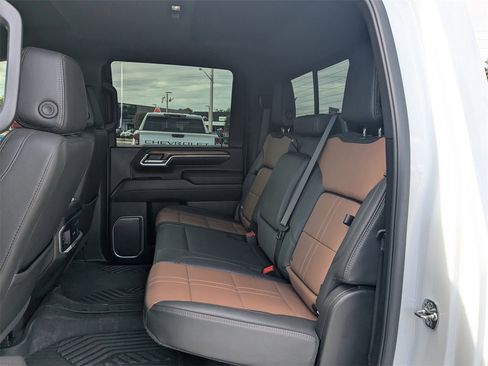 Certified 2025 Chevrolet Silverado 2500 High Country w/ Technology Package image 12