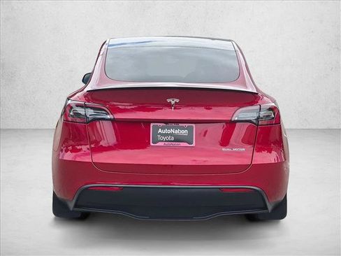 Used 2024 Tesla Model Y Performance AWD/4WD image 7