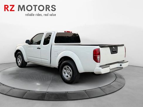 Used 2021 Nissan Frontier S RWD image 3