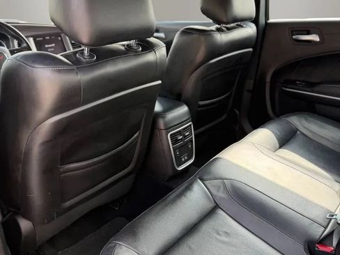 Used 2022 Dodge Charger SXT w/ Plus Group RWD image 17