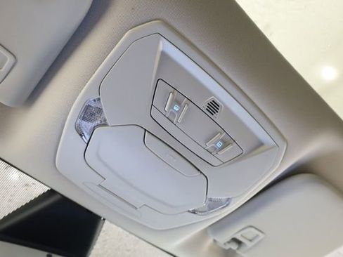 Used 2018 Ford Escape Titanium w/ Ford Safe & Smart Package image 29