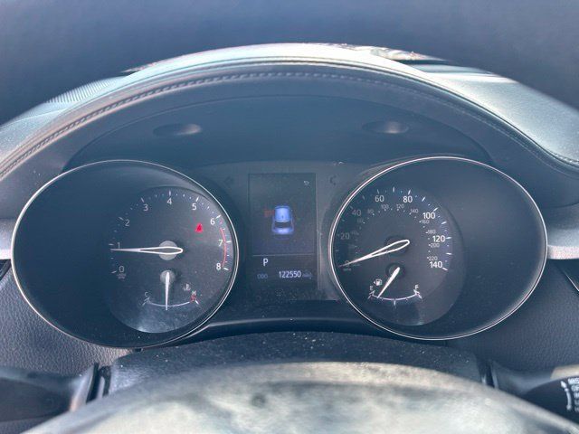 Used 2020 Toyota C-HR LE FWD image 11