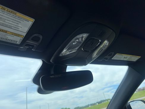 Used 2025 Jeep Compass Limited image 28